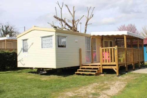 Casties-Labrande Autre | Camping 3 étoiles - Piscine - eehgef