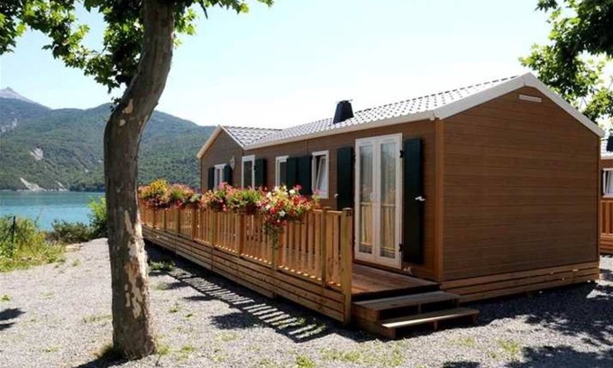Chorges Maison | Camping 3 étoiles - Piscine - efbgie