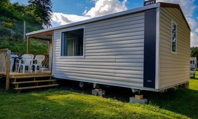 Langogne Maison | Camping 3 étoiles - Piscine - ccbadee