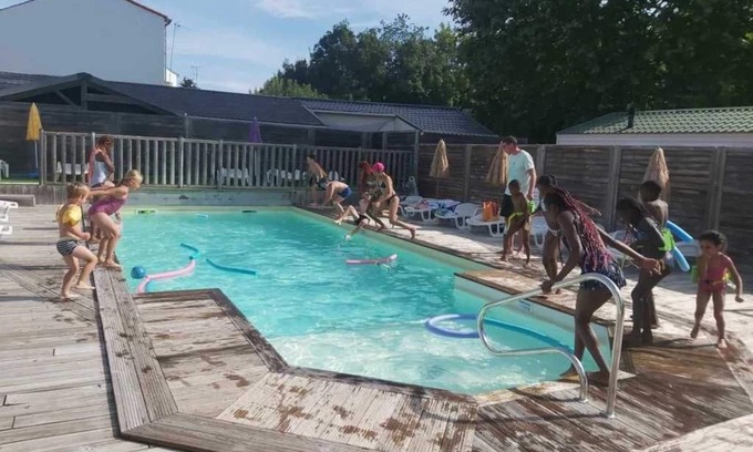 Surgeres Maison | Camping 3 étoiles - Piscine - ccbbbea