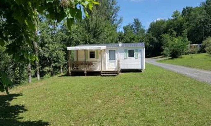 Soturac Maison | Camping 3 étoiles - Piscine - eehcde