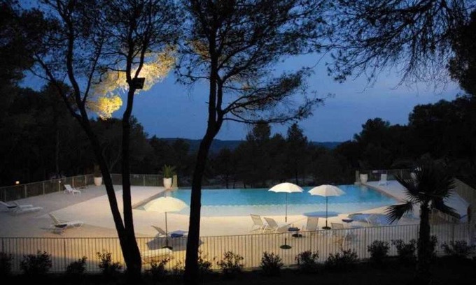 Castelnau-de-Guers Maison | Camping 4 étoiles - Piscine - ccaadha