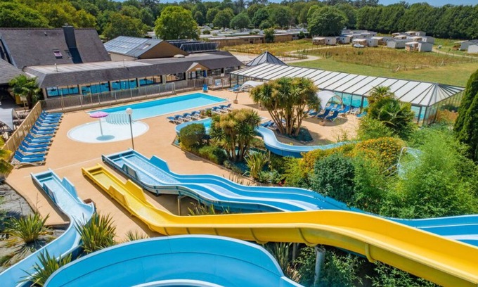 Monterblanc Maison | Camping familial 4* | Mobil-home + Accès piscine