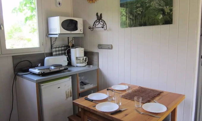 Saint-Paulien Maison | Cabanon Jaune Standard 12m² (sans sanitaires) (2ch - 4 pers) dont loggia 3m² 4 personnes