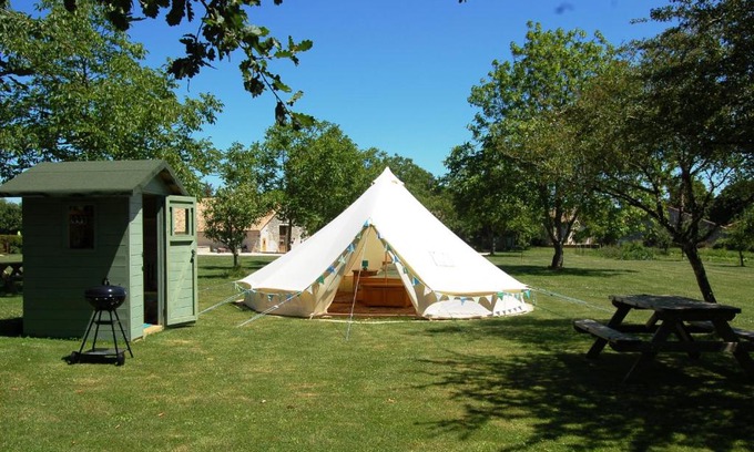La Foret-de-Tesse Hôtel | Camping La Forêt de Tessé