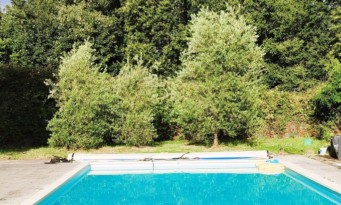 Motreff Location De VR | Camping 5 min de Carhaix. Vieilles Charrues. ptt dej navette et piscine inclus