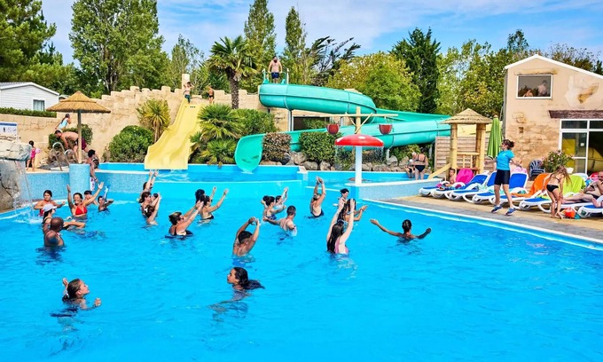 Olonne-sur-Mer Maison | Campsite Bois Soleil * - Mobile home Beach 18.6m2 (between 5 and 10 years) (1 bedroom) + Terrace wood semi-covered + TV 2 persons