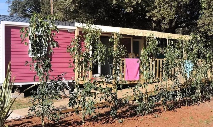 Boisseron Maison | Mobil-home Confort + LIFE PMR 32m²+TV incluse (2 chambres) - terrasse couverte - Clim 4 personnes