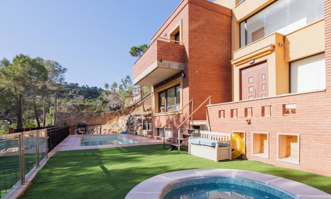 Cervello Maison | Can Camarassa Relaxing Place