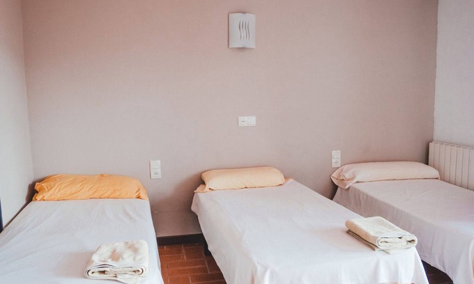 Sant Ferriol Cottage | Can Jou de la Miana - chambre triple II