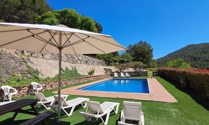 Vila-Rodona Villa | - belle maison de vacances avec piscine privée et vue magnifique