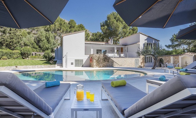 Urbanitzacio la Font Villa | Can Rueda est une villa de 6 chambres, 6 salles de bains