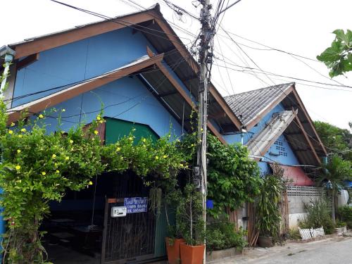 Ban Tai Maison | Canaan