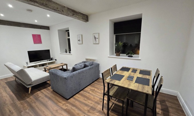 Burnley Appartement | Canalside Period Conversion