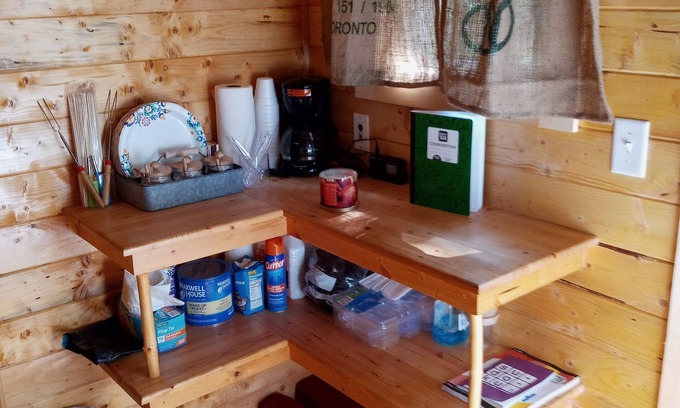 Luther Cabine | Cannabis Creek Cabin (with extras)