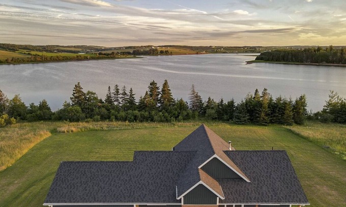 French River Maison | Cannon Creek - NEW spacious waterfront property with hot-tub.