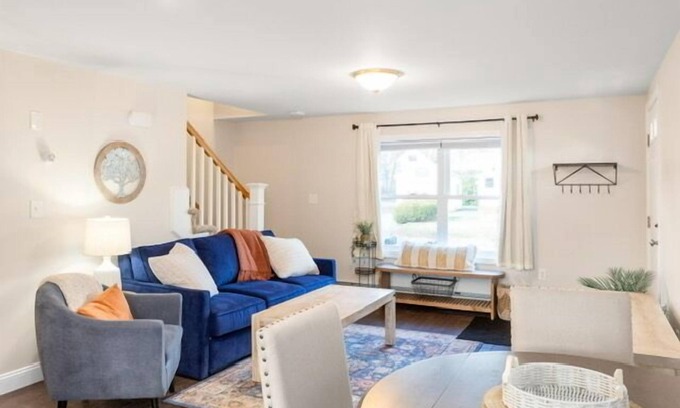 Salem Maison | Canobie Lake Hideaway