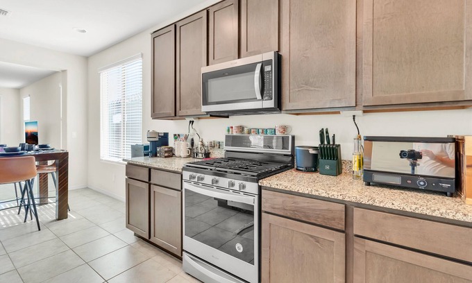 Maricopa County Maison | Canyon Views, Master Suite KING bed, Pet Friendly!