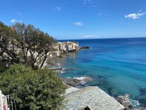 Mausoleo Appartement | Cap Corse, T3 Spacieux à Erbalunga Village Typique & Plage à Pied