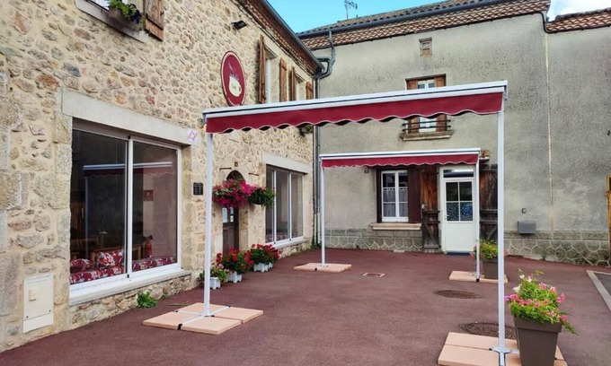 Champniers-et-Reillac Maison | CAP NATURE Périgord vert -Maison T4 Confort 10 couchages avec jardinet en face