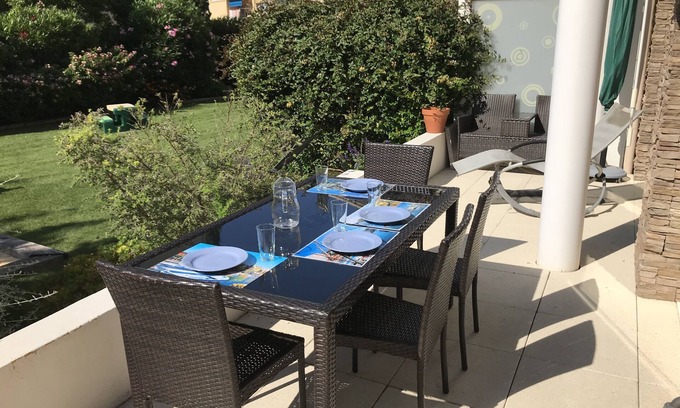 Sanary-sur-Mer Appartement | CAP SUD ****. Accès PMR. Terrasse. JARDIN. Parking. Tout à pied