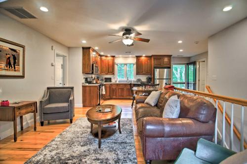 Buzzards Bay Maison | Cape Cod Home with Deck about 3 Mi to Beaches