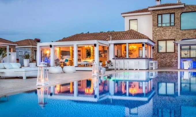 Cape Greko Maison | Cape Serenity Mansion