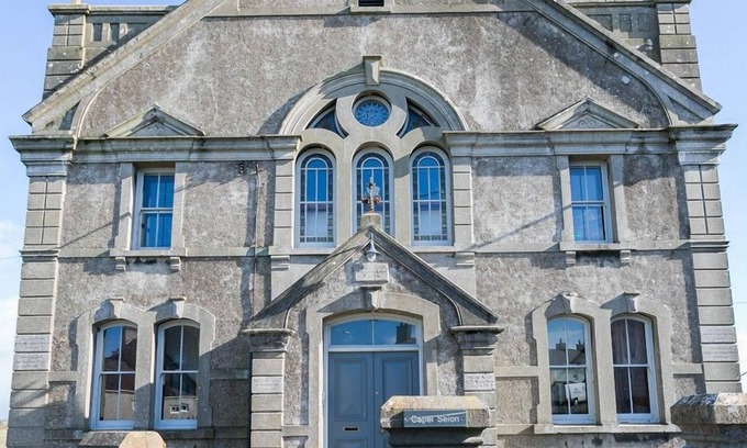Ty Croes Appartement | Capel Seion - sleeps 22 guests in 11 bedrooms