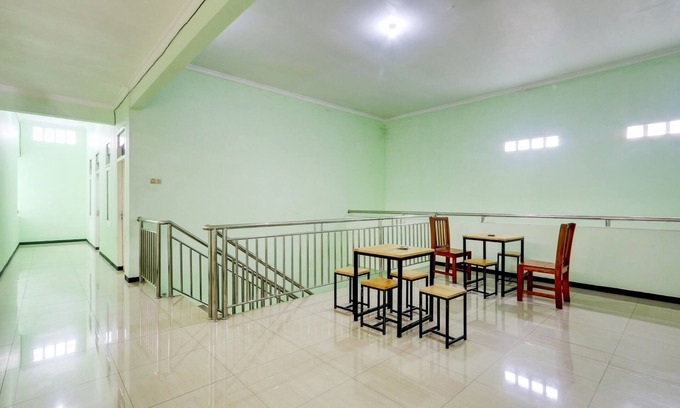 Kudus Hôtel | Capital O 90709 Djati Guest House