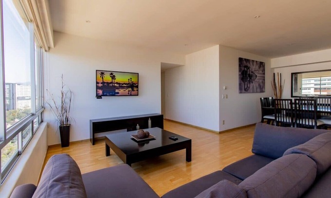 El Yaqui Copropriété | 1502 - Wonderful 2BR PH Parking & 24 hrs Security @StaFe