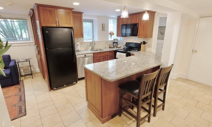 H Street Corridor Appartement | Capitol Hill Delight ~ 4 personnes w Parking!