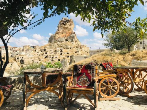 Ortahisar Lit Et Petit-Déjeuner | CAPPADOCİA ST.NİNO'S GARDEN