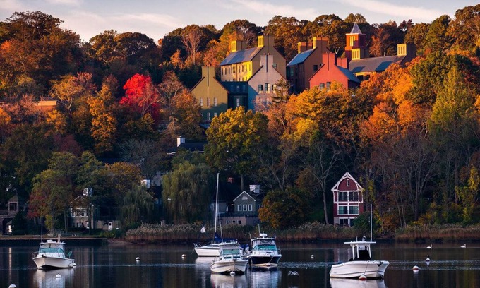 Cold Spring Harbor Maison | Captain's Cottage - Cold Spring Harbor Water Views