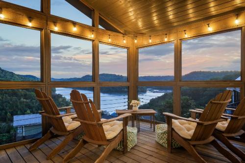 Smithville Maison | Captain's Quarters