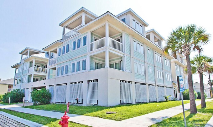 Savannah Beach Copropriété | Captains Watch Condos