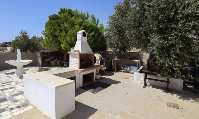 Agios Theodoros Maison | Captivating 2-bed House