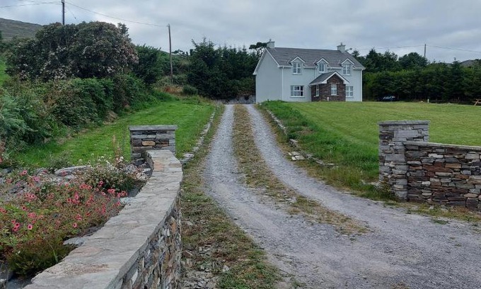 Kilcrohane Maison | Captivating 3-Bed House