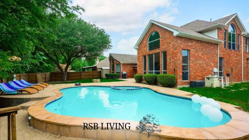 Mesquite Maison | Captivating 6BR 3BA Holiday Home with Pool & Fire Pit