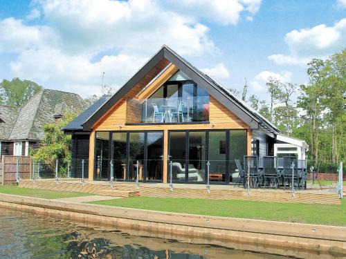 Wroxham Maison | Caracol - Cccf