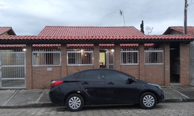Praia das Palmeiras Maison | MAISON CARAGUATATUBA AVEC 4 CHAMBRES À 5 MINUTES DE LA PLAGE DE PALMEIRAS, 5 DE LA CIGARETTE!