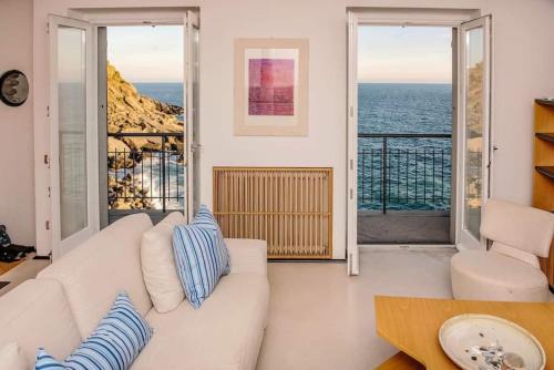Vernazza Appartement | Carattino 12 Idyllic Seafront Retreat