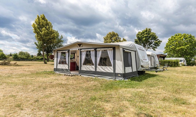 Alt Zeschdorf Location De VR | Caravane 'Max 2 Erw Und 2 Kd' avec jardin partagé et Wi-Fi
