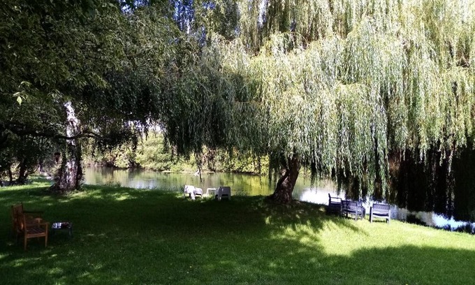 Neuilly Autre | Caravane Eriba au Bord de l'Eure