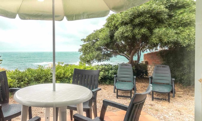 Les Roques Appartement | CARBONERES 47.1 – Appartement avec vue en première ligne de la mer