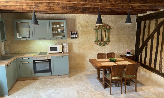 Coutras Lit Et Petit-Déjeuner | Maison rénovée avec soin au calme d'un hameau