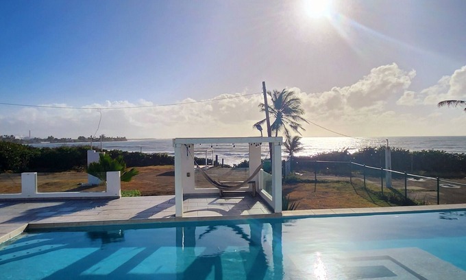 Jobos Maison | CARIBBEAN 181 - Modern Beachfront House