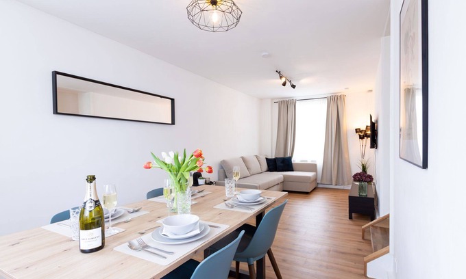 Bielefeld Appartement | Caricasa: Gemütliche Unterkunft für bis zu 6 Personen in Bielefeld