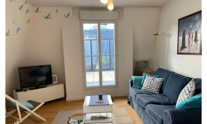 Saint-Cyr-l'Ecole Appartement | CARINA T2 apartment close to all amenities.