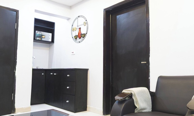 Yaba Appartement | Carnelian Twin suites- Charming 1-bedroom apartment in delightful Lagos with AC