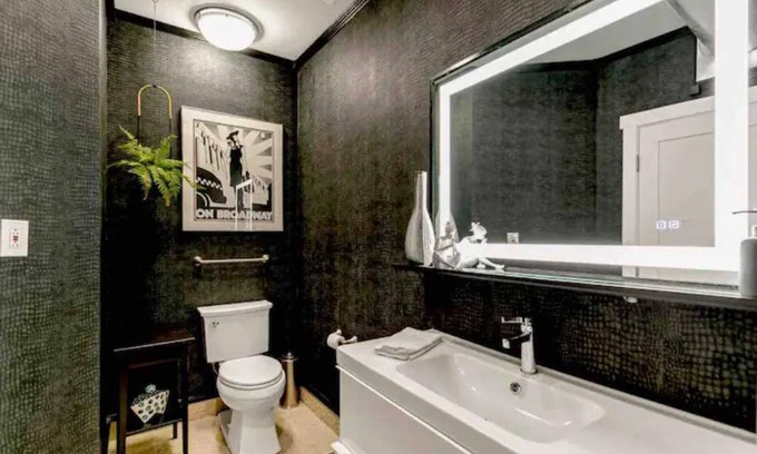 Englewood Appartement | Carousel 2 - a proven location with a proven Host